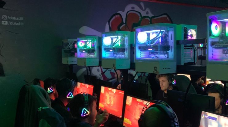 Mehmet Nesih Özmen Mahallesi İnternet Kafe